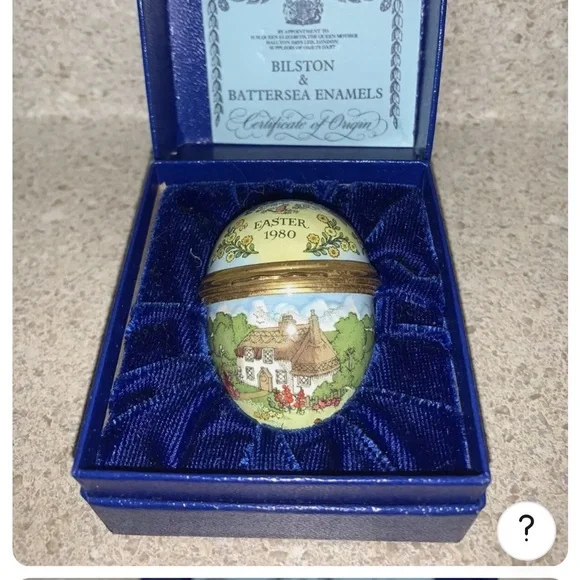 Beautiful Easter egg 1980 new inbox 2 inches and size Halcyon enamel egg